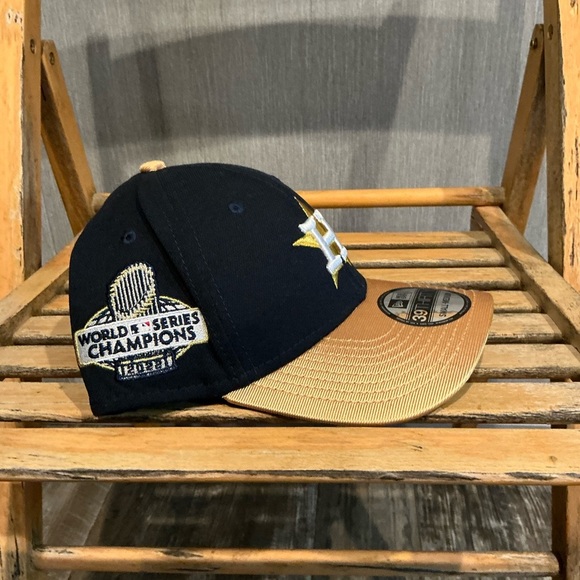 New Era Navy and Gold Astros Cap Size S/M - Picture 2 of 7